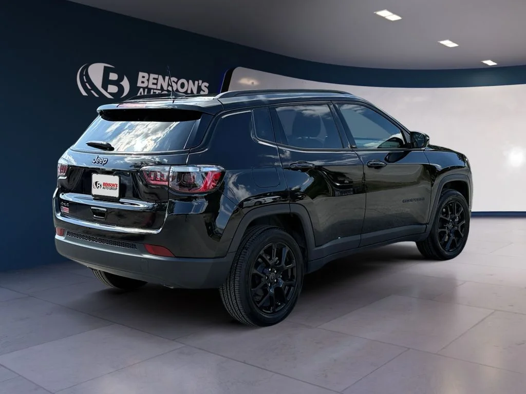 Used 2026 Black Jeep Latitude image 5