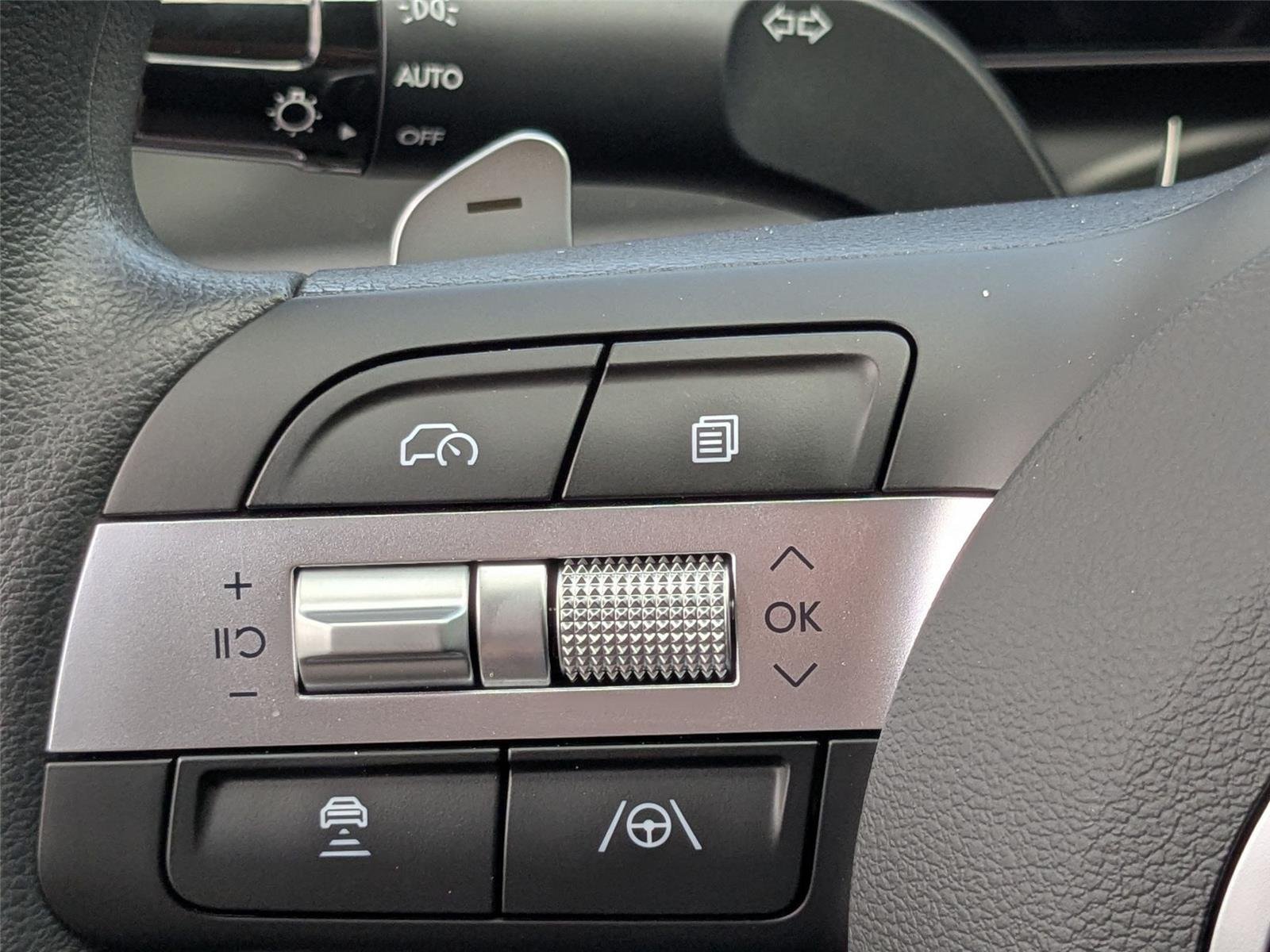 New 2026 Amazon Gray Hyundai SEL image 11