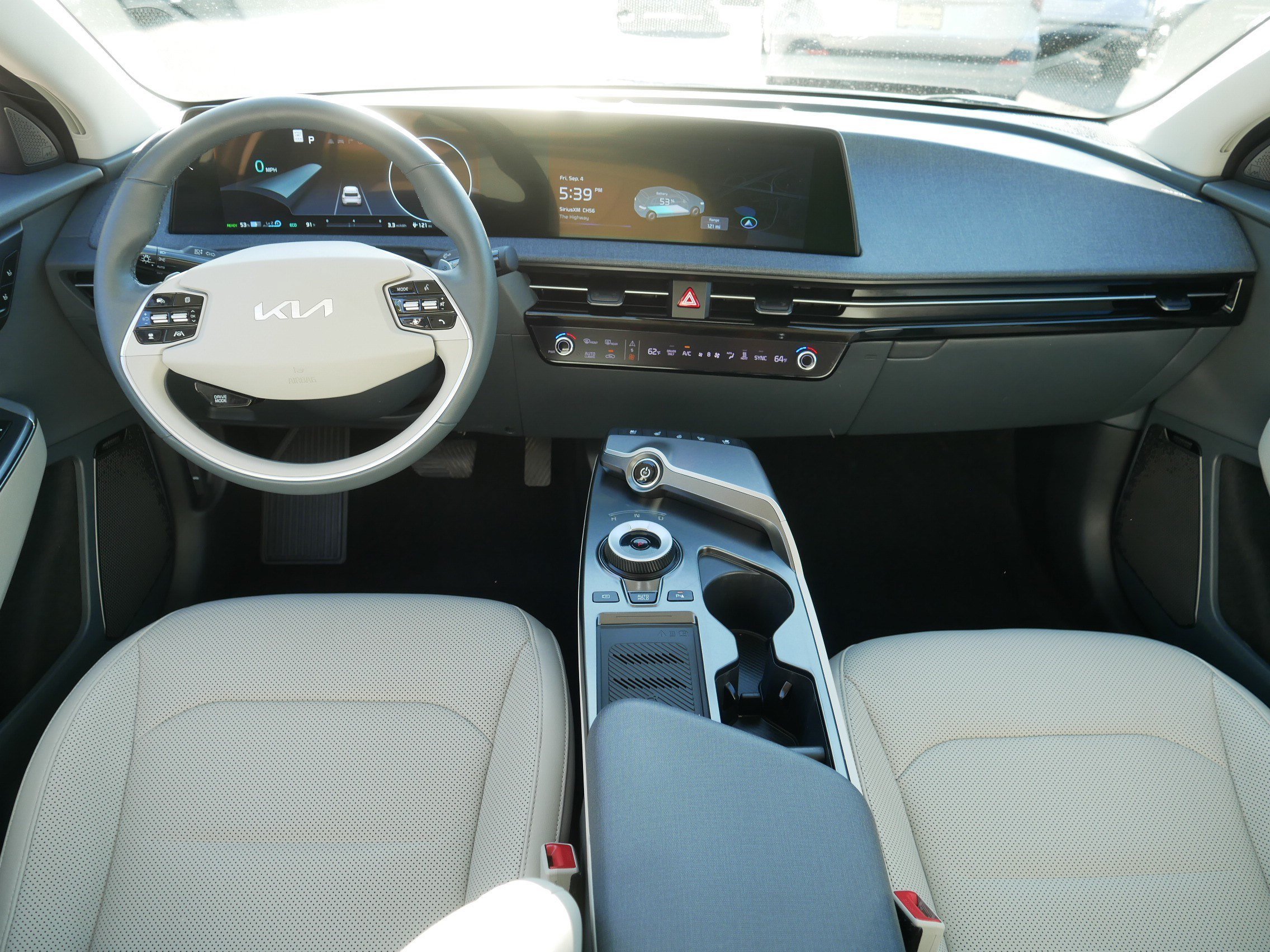 Certified Used 2023 Glacier Kia Wind image 10