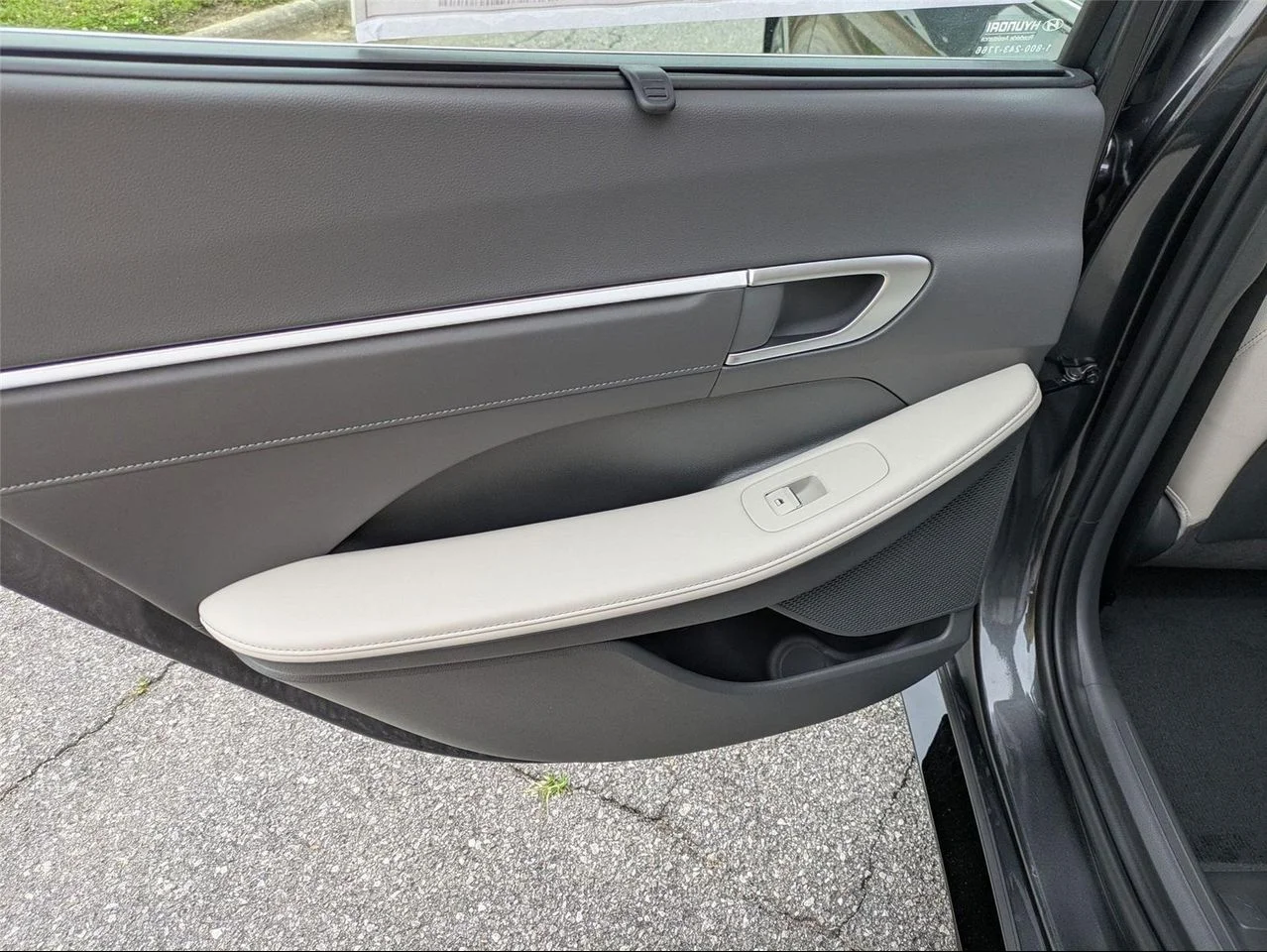 2025 Hyundai Sonata Hybrid Limited - Photo 22