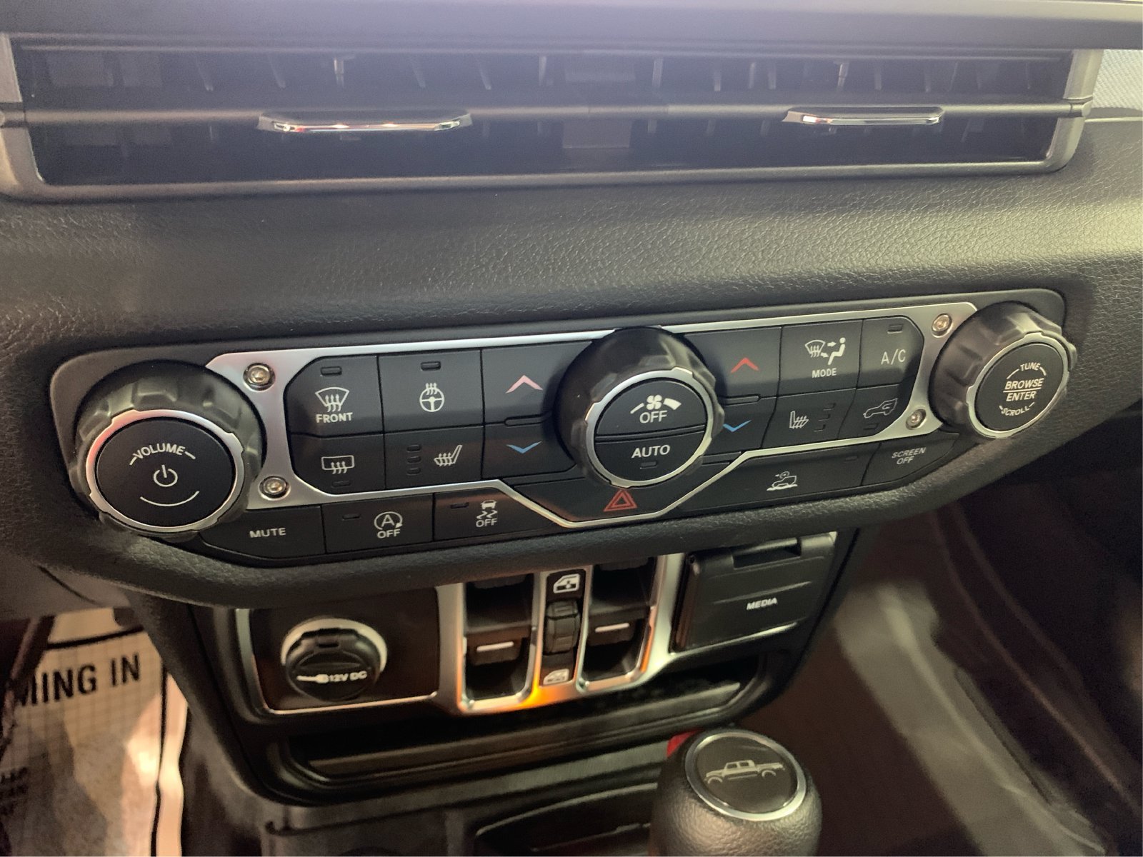 New 2026 Reign Exterior Paint Jeep Sport S image 26