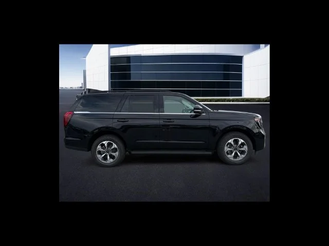 New 2027 Black Ford Active image 4