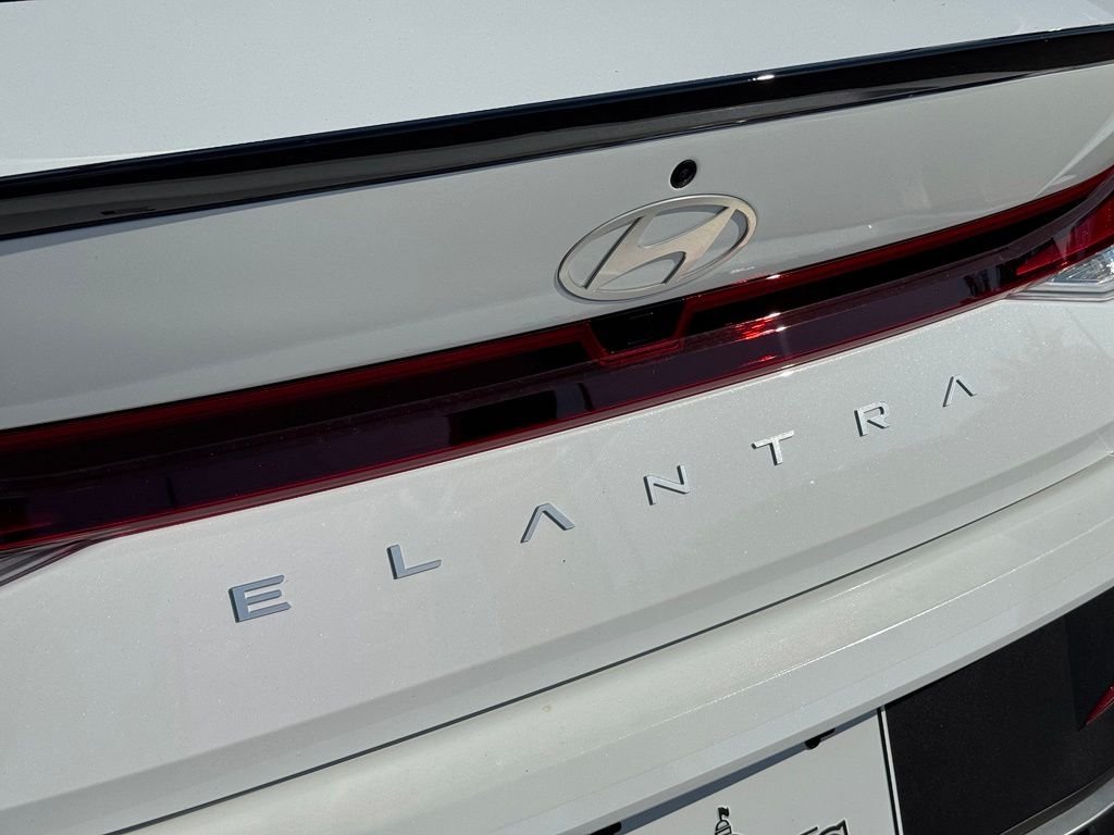 2026 Hyundai Elantra SEL Sport - Photo 12