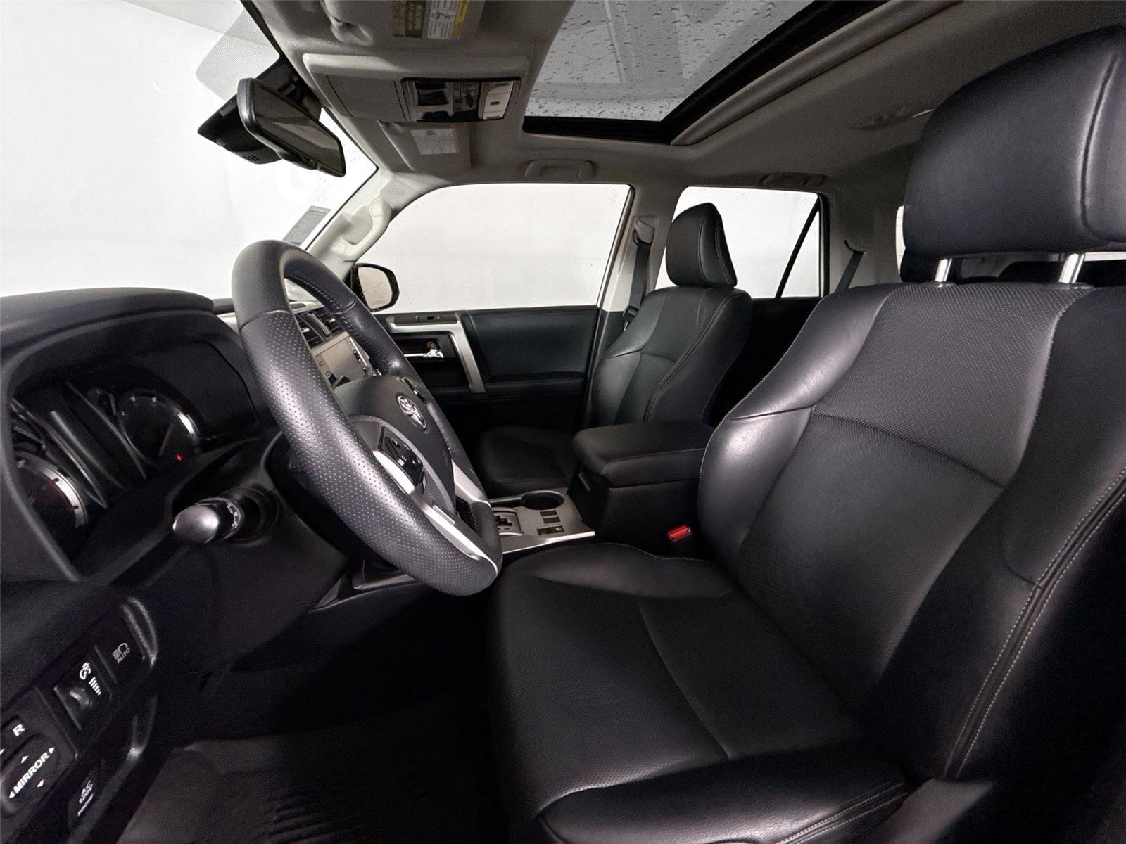 Used 2020 Blizzard Pearl Toyota Limited image 3