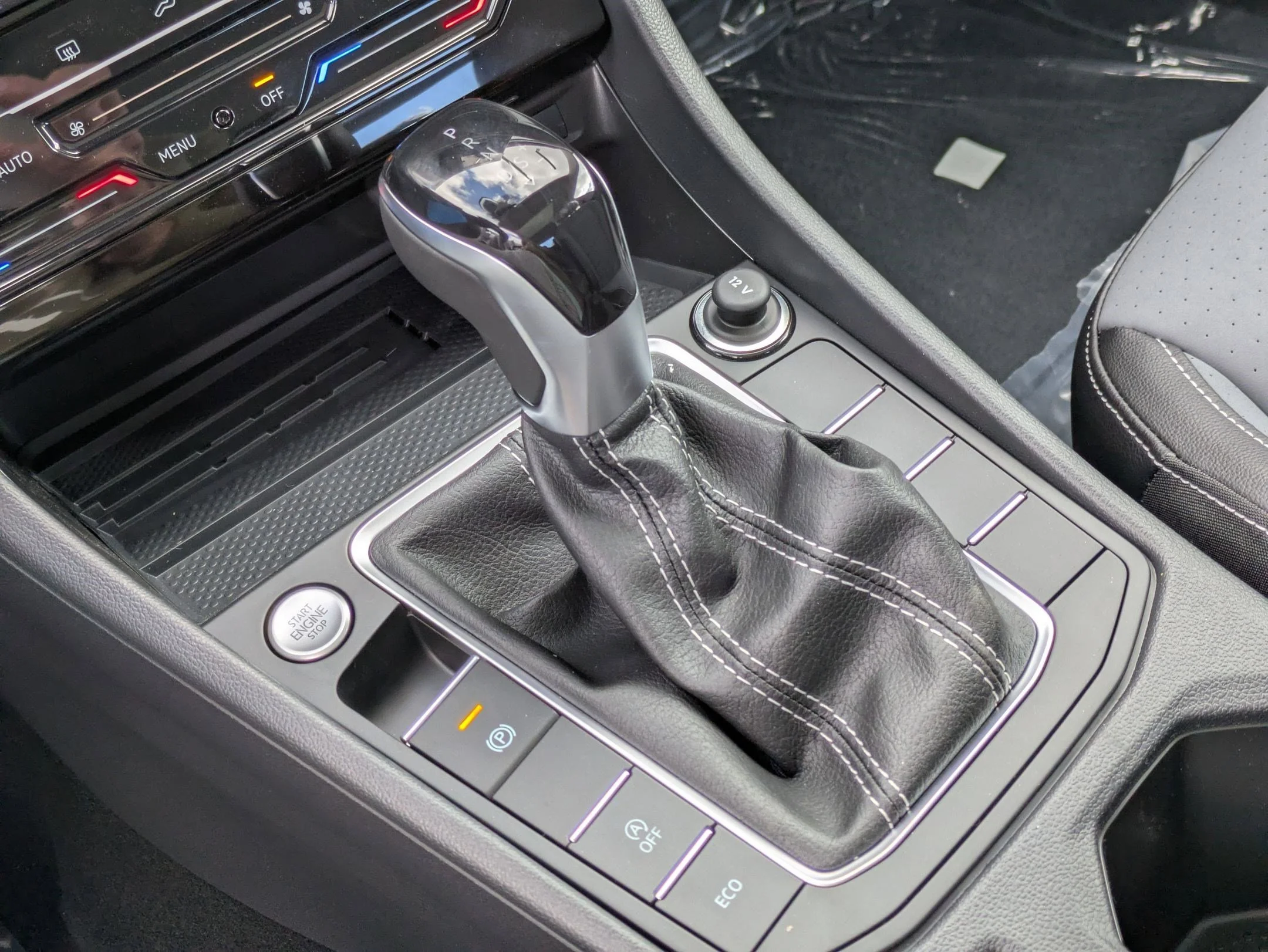 New 2026 Monument Gray Volkswagen SE image 12