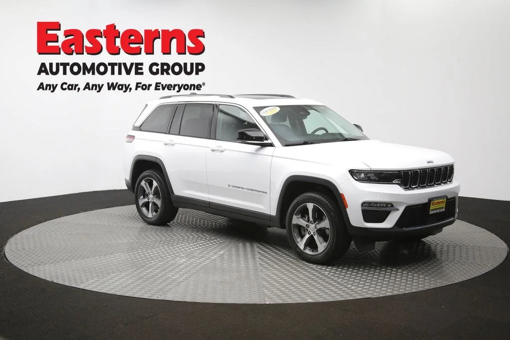 Used 2023 White Jeep 4xe image 51