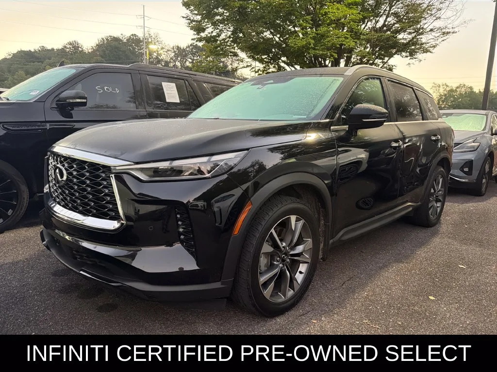 Certified Used 2024 Mineral Black INFINITI LUXE image 2