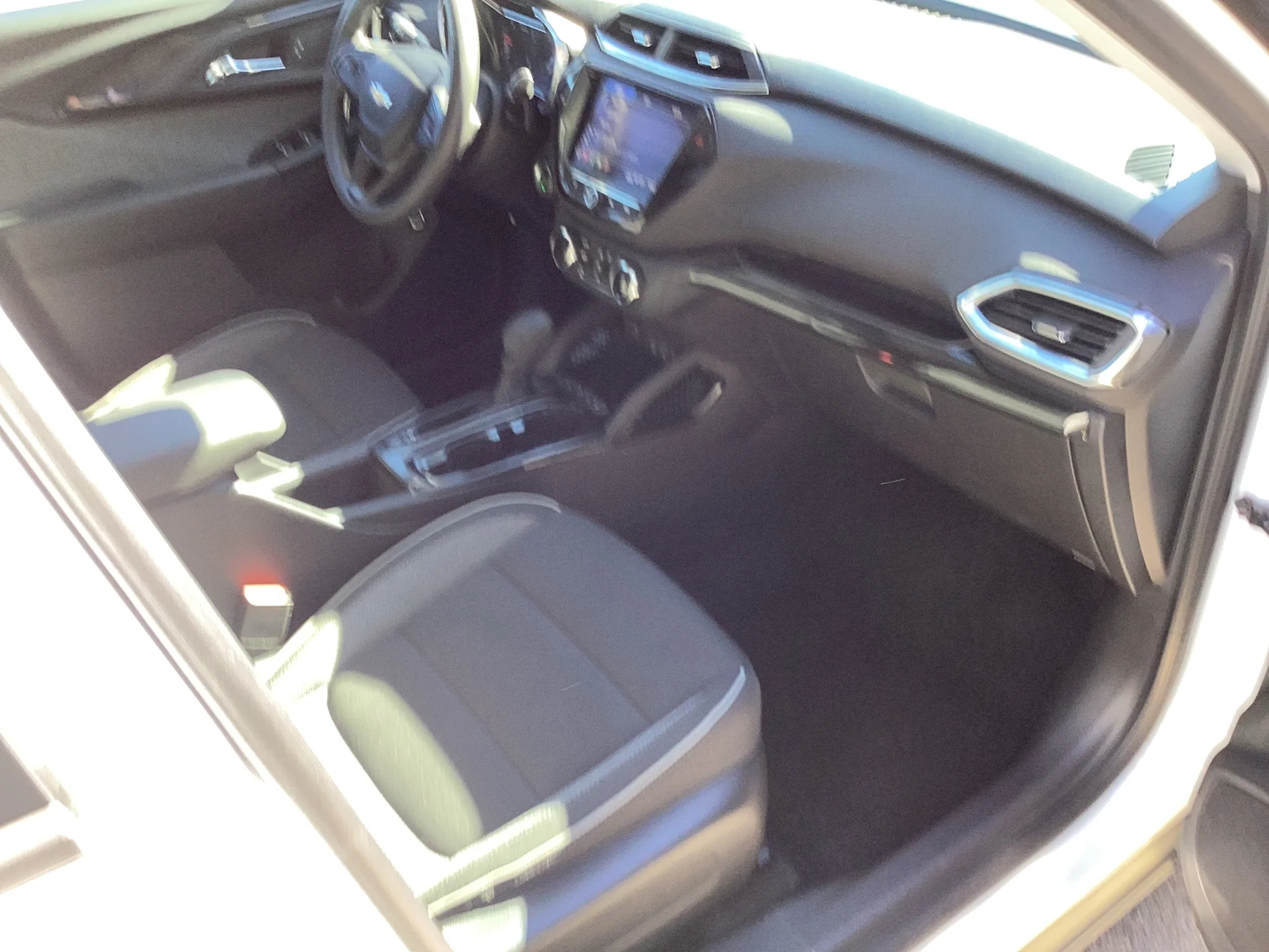Used 2021 Summit White Chevrolet LT image 11