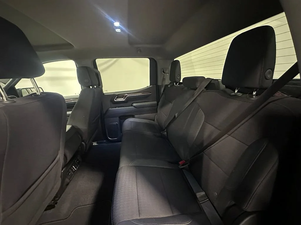 Used 2023 BLACK Chevrolet RST image 19