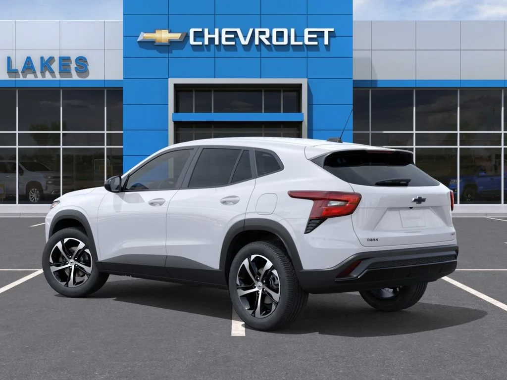New 2026 Summit White Chevrolet 1RS image 3