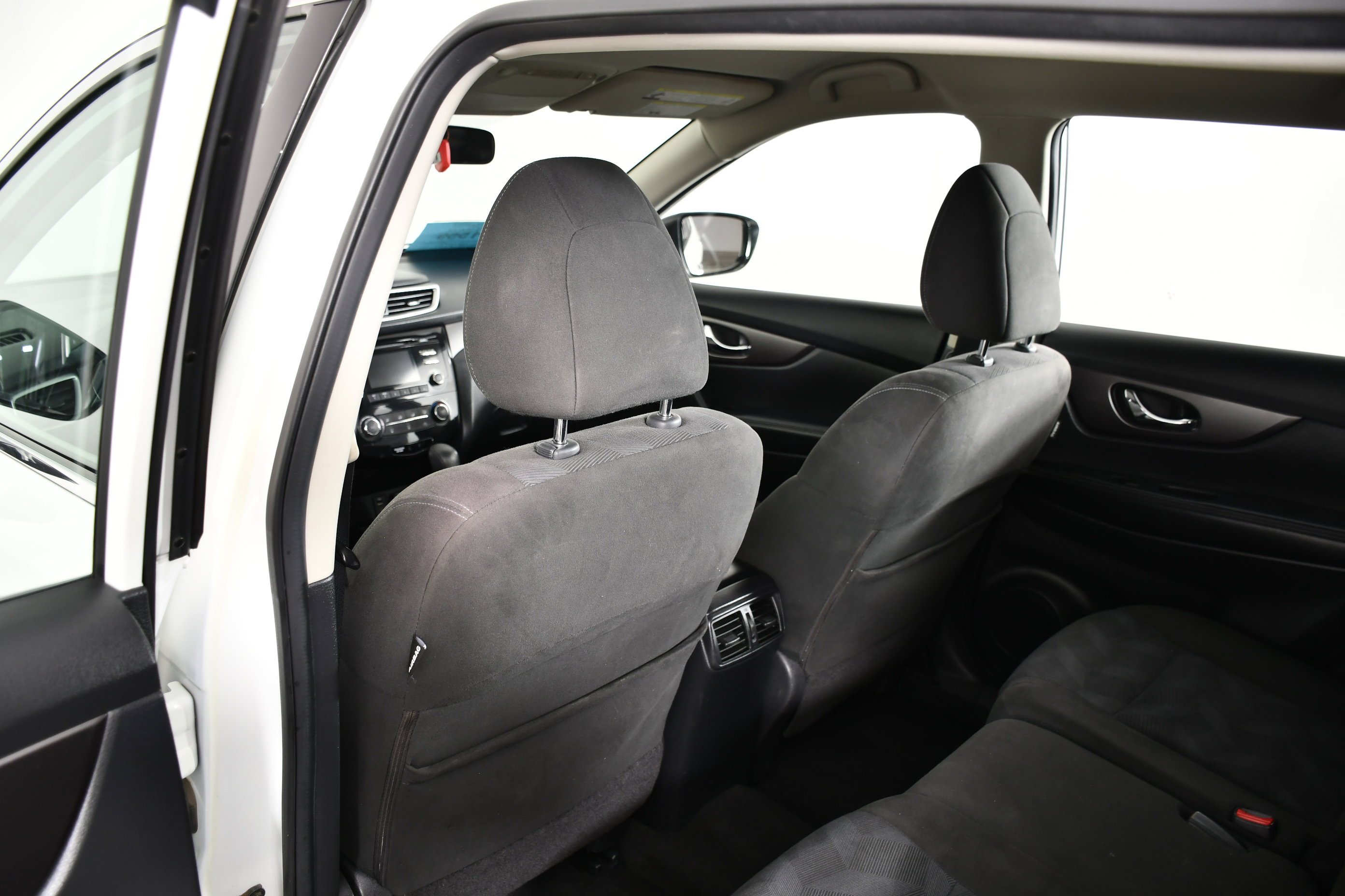 Used 2015 Glacier White Nissan S image 45