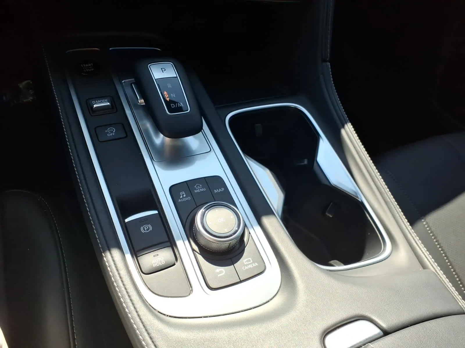 Certified Used 2026 Harbor Gray INFINITI LUXE image 22