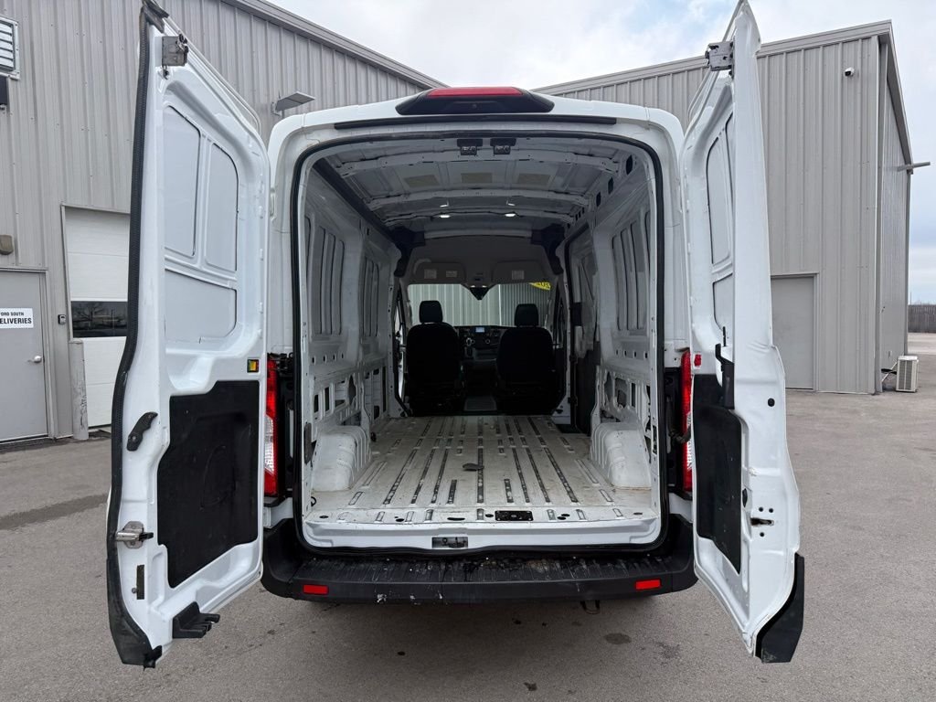 Used 2023 Oxford White Ford Base image 11