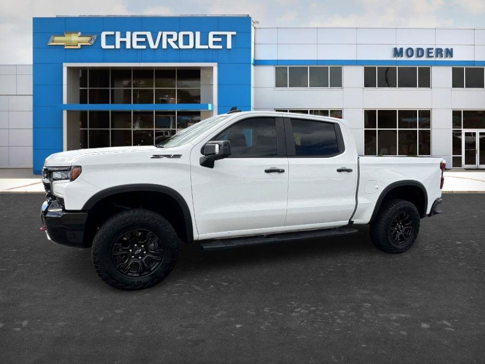 Used 2024 Summit White Chevrolet ZR2 image 3