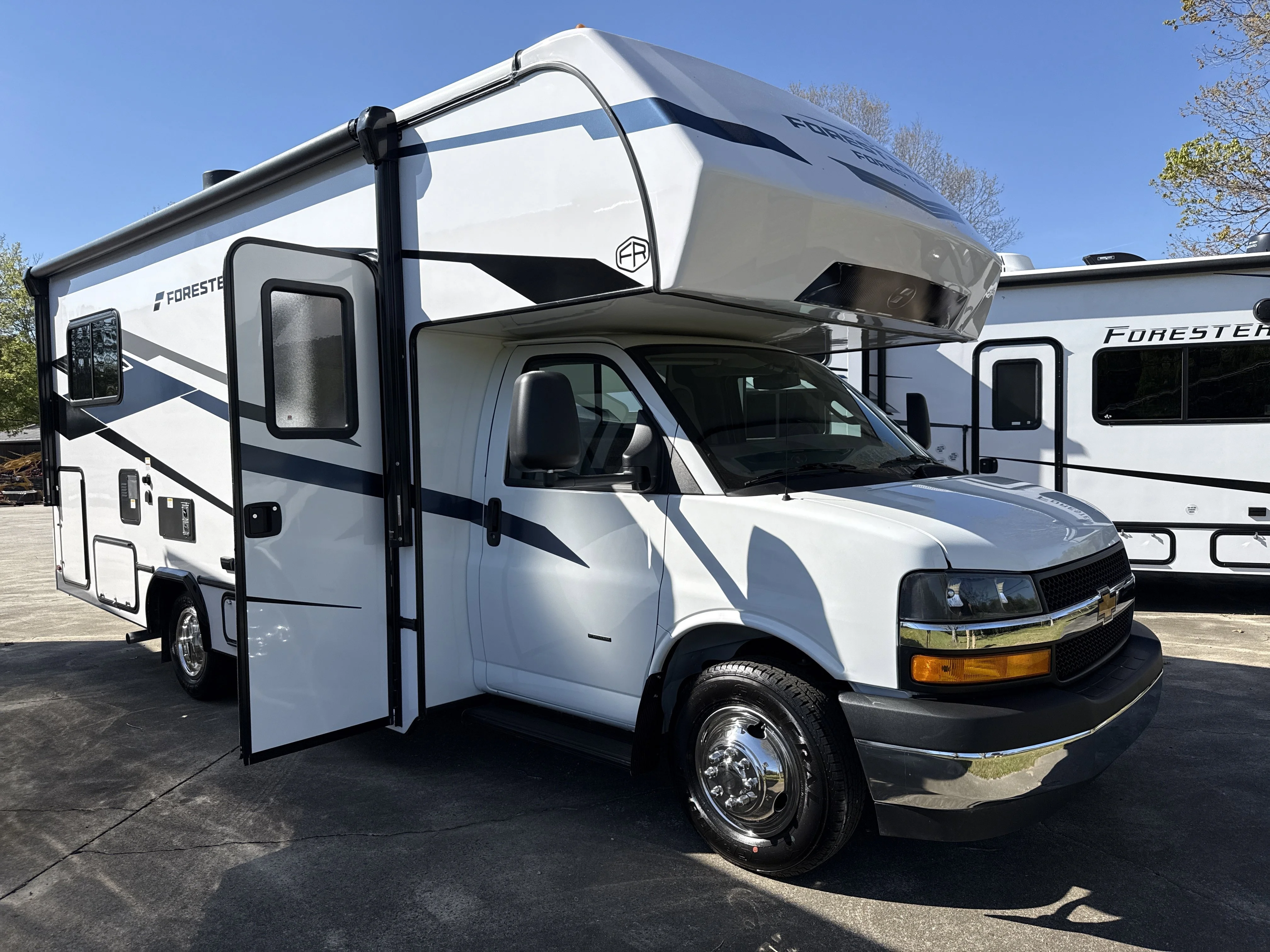 2025 Chevrolet Express 3500 159" WB's photo