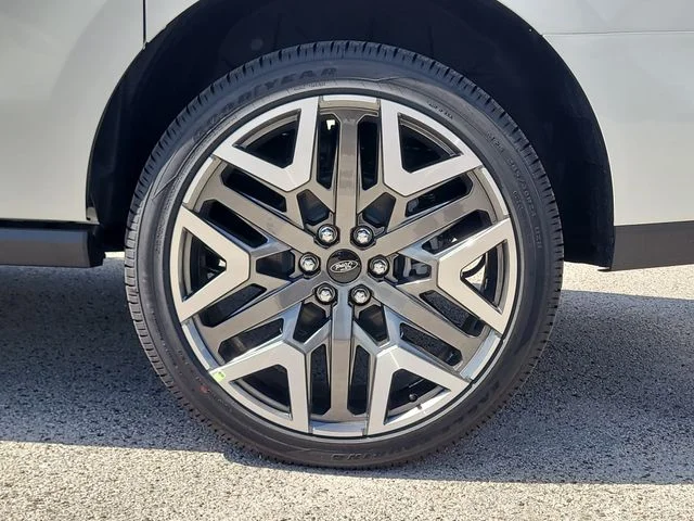 New 2026 White Metallic Ford Platinum image 8