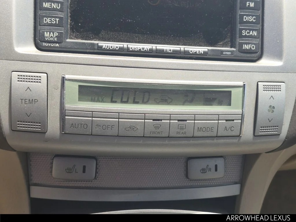 Used 2006 White Toyota SLE image 25