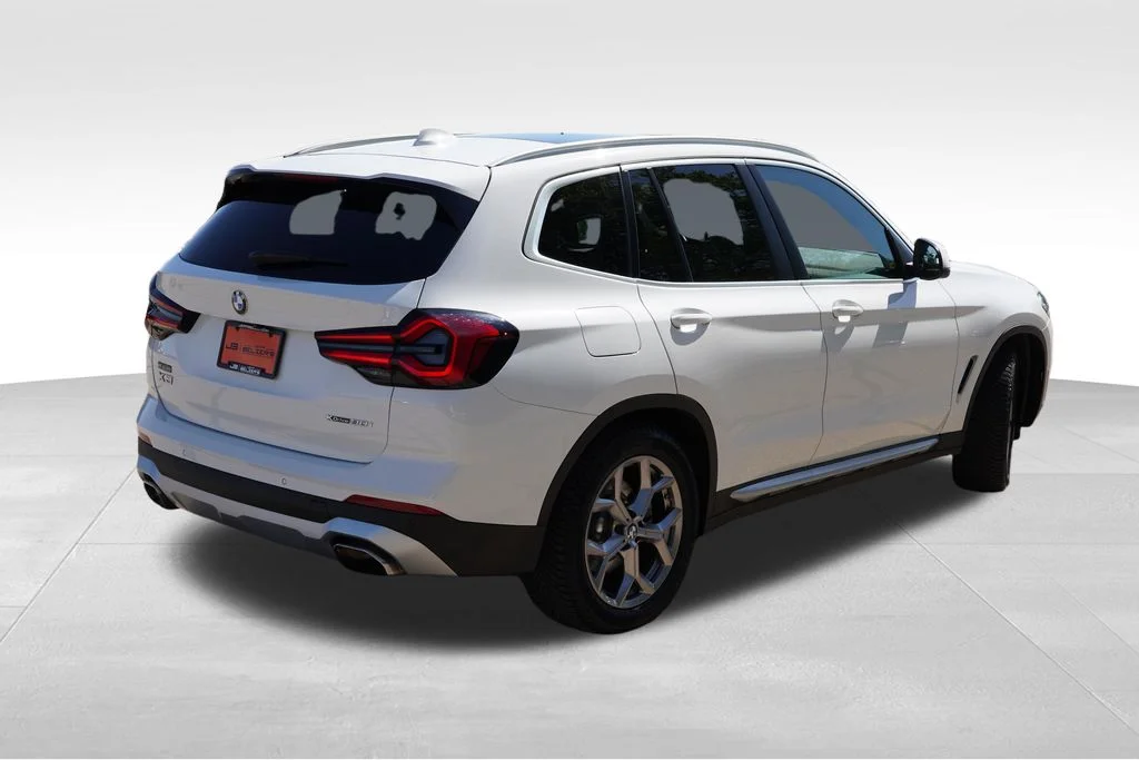 Used 2023 Alpine White BMW xDrive30i image 5