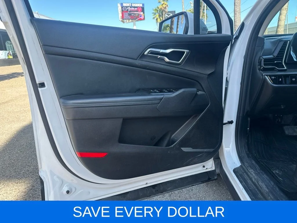 Used 2023 White Kia EX image 7