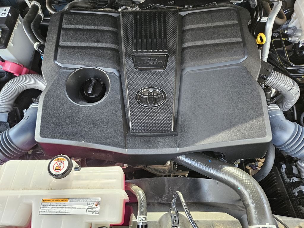 Used 2023  Toyota Limited image 31