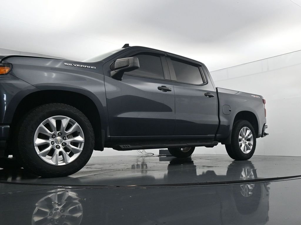 Used 2021 Gray Chevrolet Custom image 32