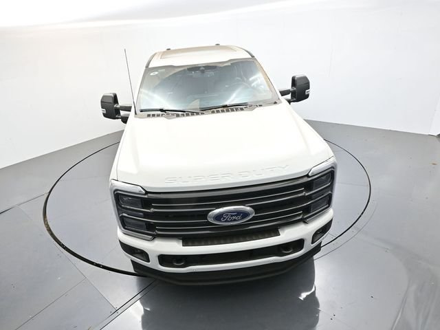 New 2026 Star White Metallic Tri-Coat Ford F-350® Platinum® image 38
