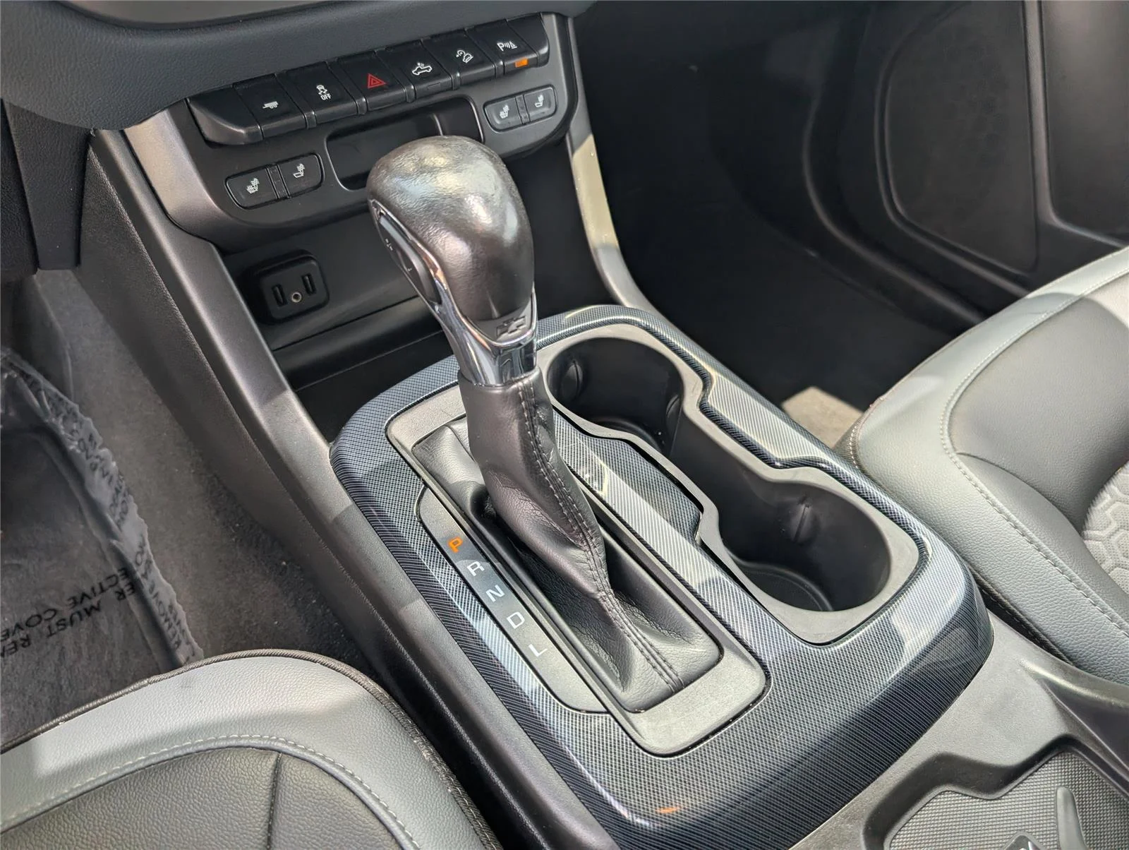 Used 2022 Summit White Chevrolet Z71 image 18