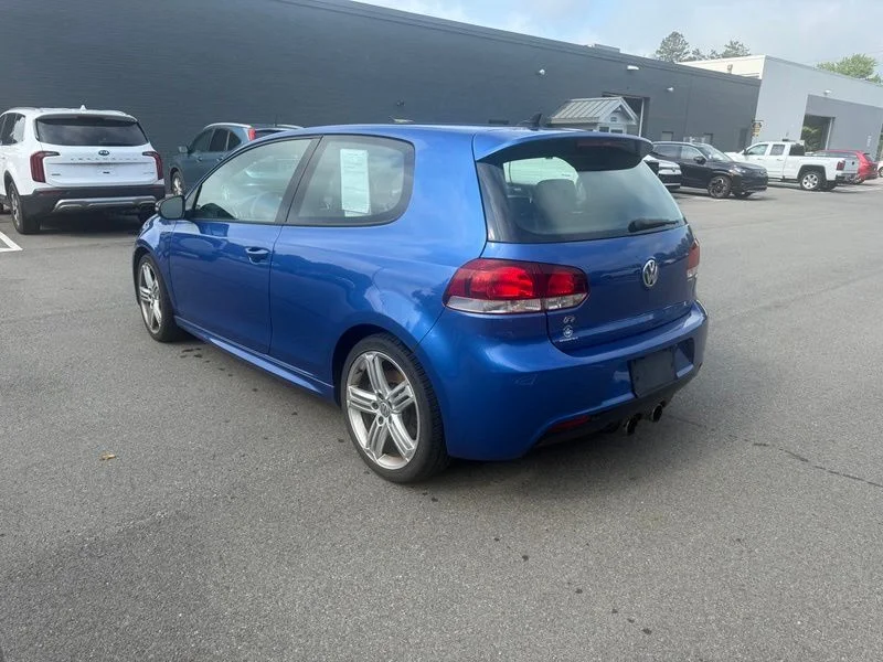 Used 2012  Volkswagen R image 8