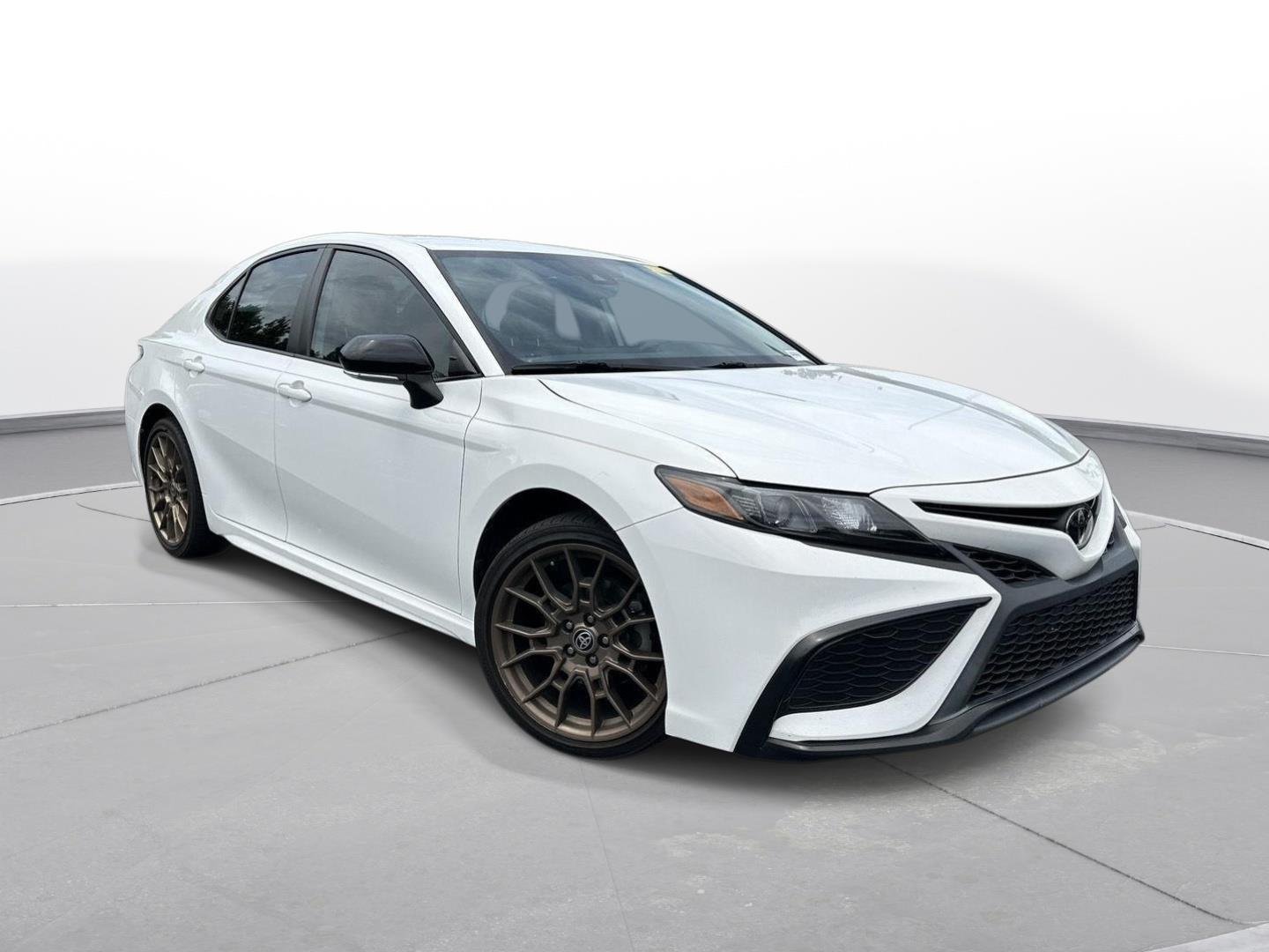 Certified Used 2023 Ice Cap Toyota SE Nightshade image 4
