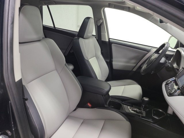 Certified Used 2018 Aqua Toyota Hybrid Limited image 15