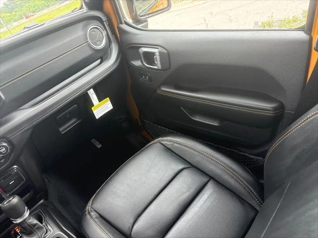 New 2026 Goldilocks Exterior Paint Jeep Sahara image 16