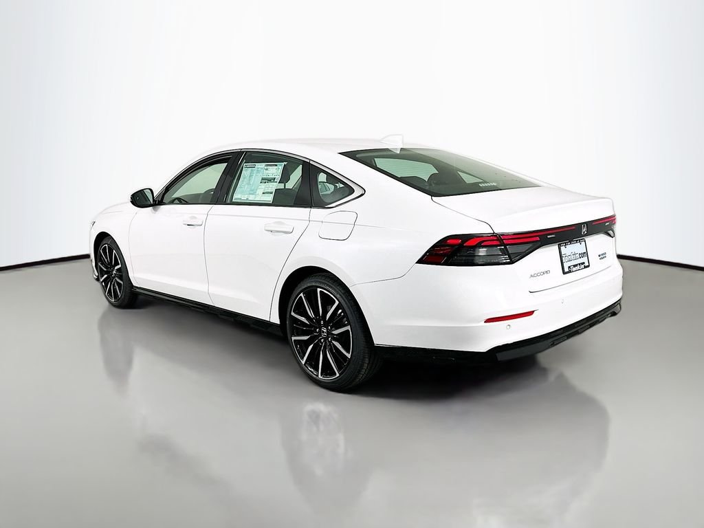 New 2026 Platinum White Pearl Honda Touring image 5
