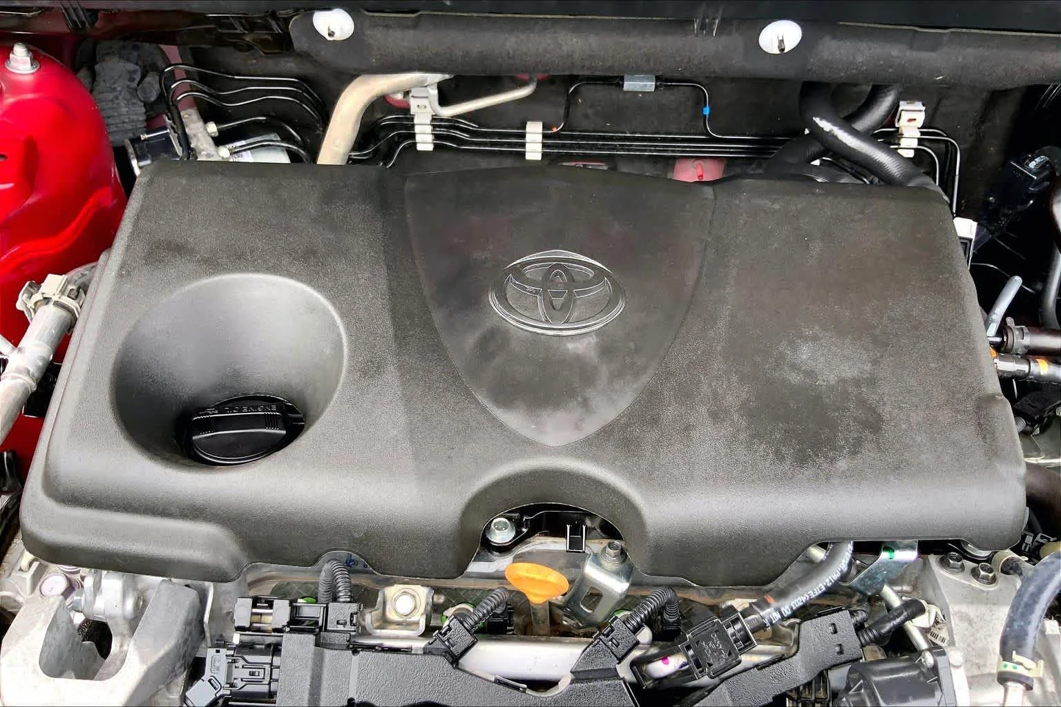 Used 2025 Ruby Flare Pearl Toyota XLE image 32