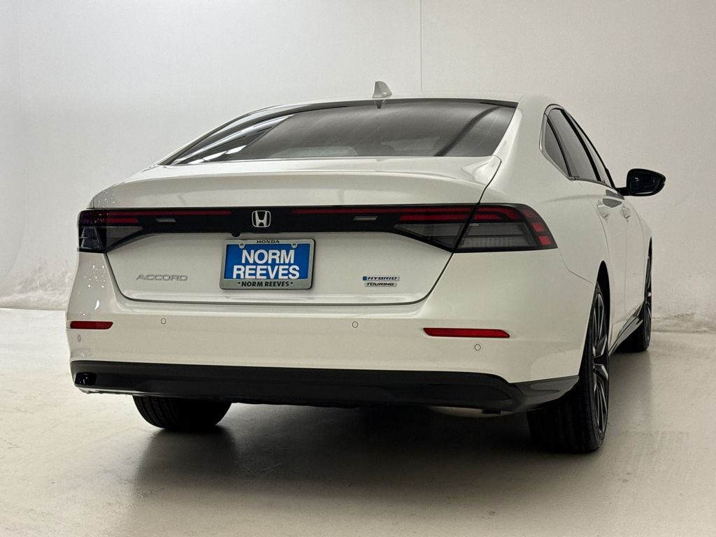 New 2026 Platinum White Pearl Honda Touring image 9