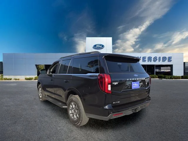 Certified Used 2025 Agate Black Metallic Ford Active image 4