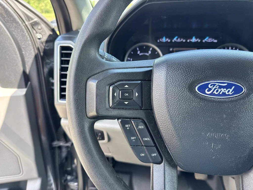 Certified Used 2020 Magnetic Metallic Ford XLT image 22