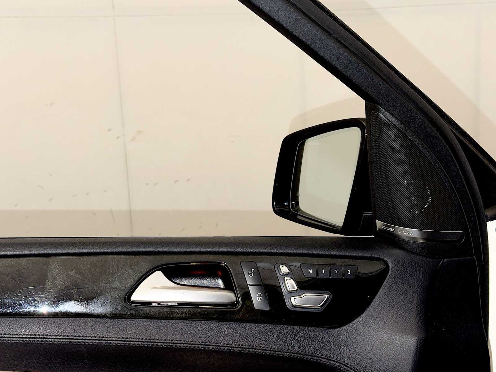 Used 2018 designo Diamond White Metallic Mercedes-Benz AMG® GLE 43 image 10