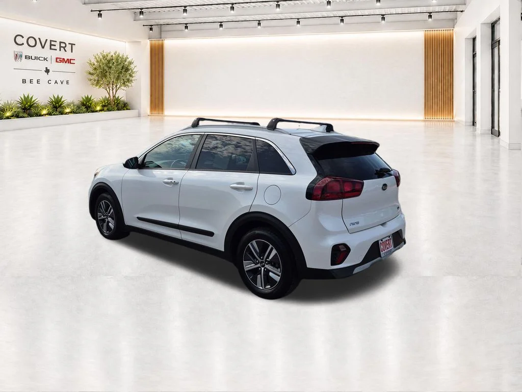 Used 2020 White Kia LXS image 8