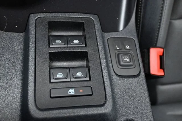 Used 2024 Black Ford Everglades image 18