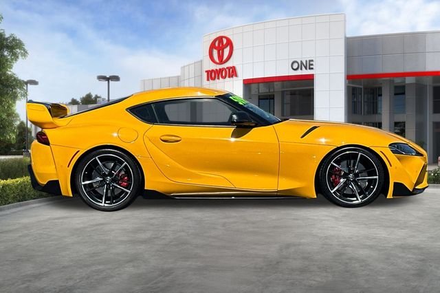 Used 2021 Yellow Toyota 3.0 image 3