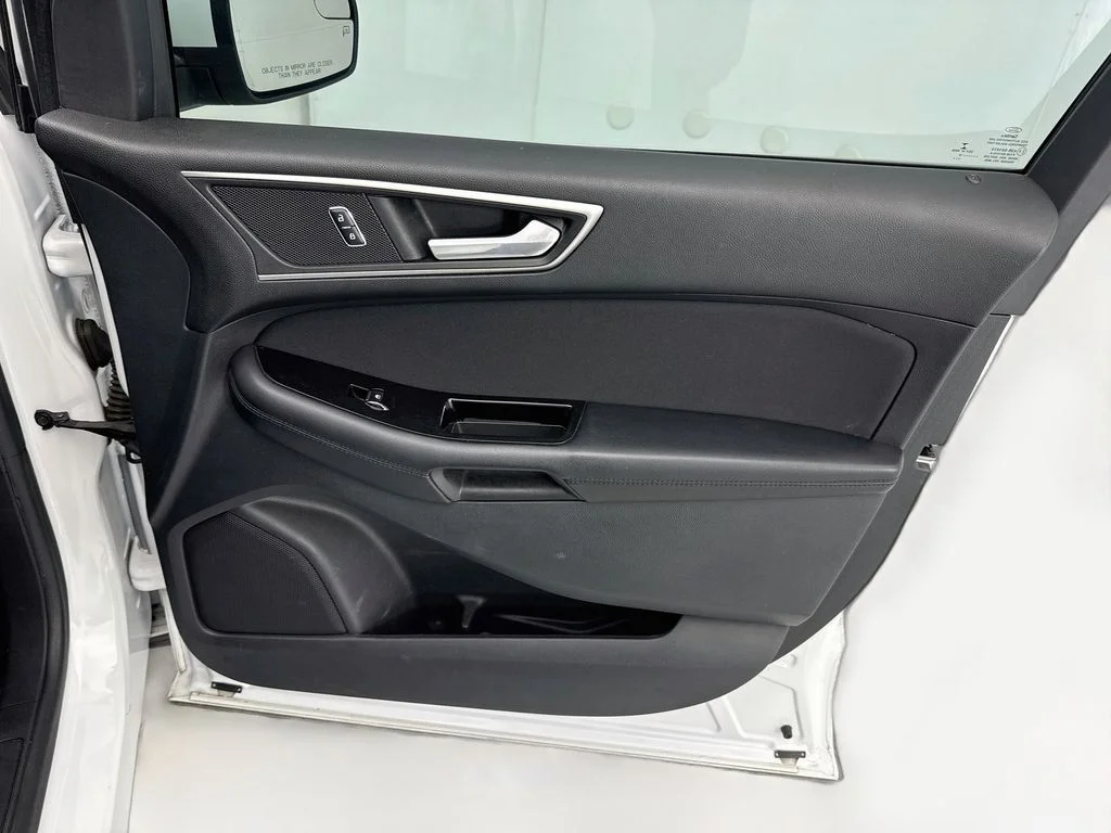 Used 2016 White Ford SEL image 23