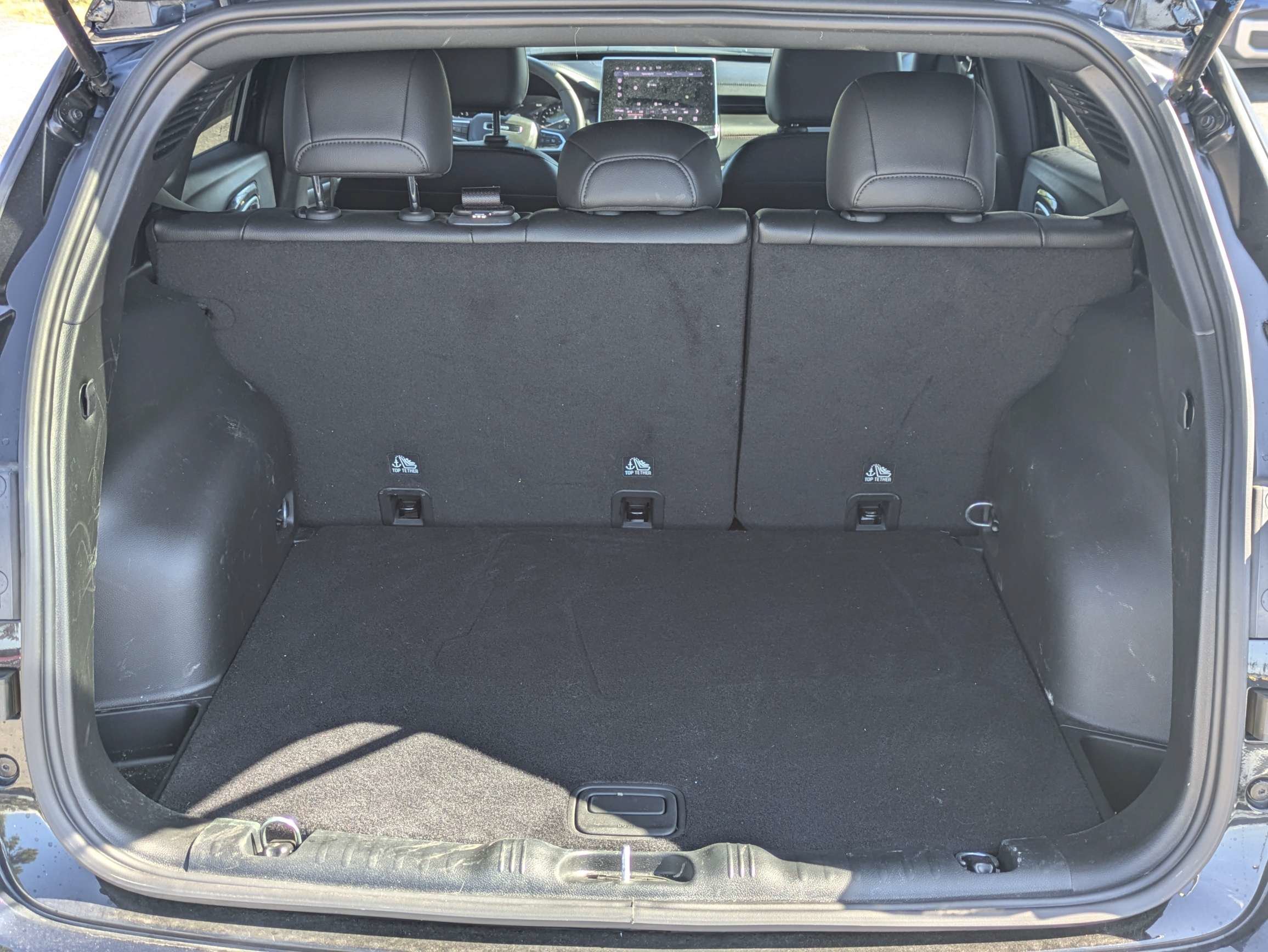 Used 2024 Diamond Black Crystal Pearlcoat Jeep Trailhawk image 10