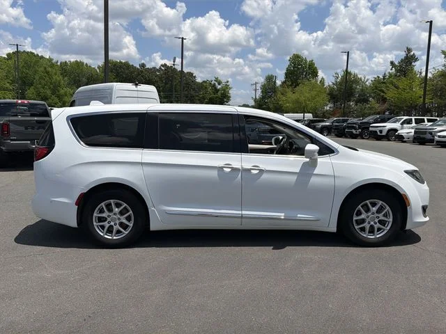 Used 2020 White Chrysler Touring image 13