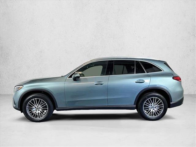 New 2026 Verde Silver Metallic Mercedes-Benz GLC 300 image 38
