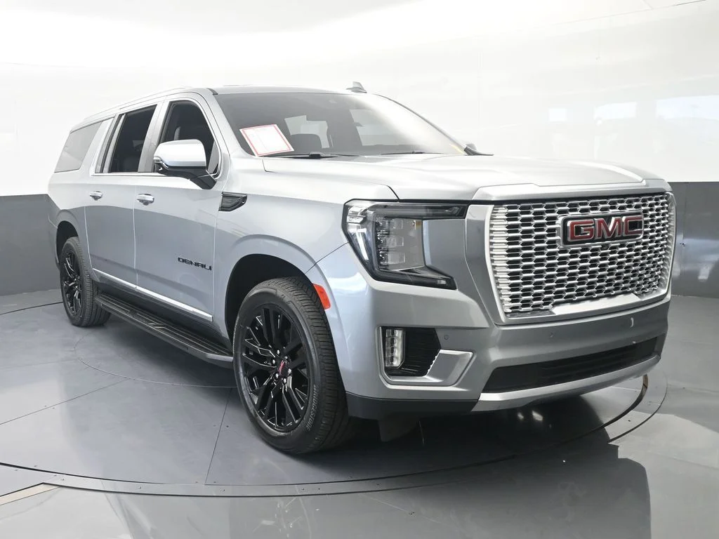 Used 2024 Sterling Metallic GMC Denali image 9