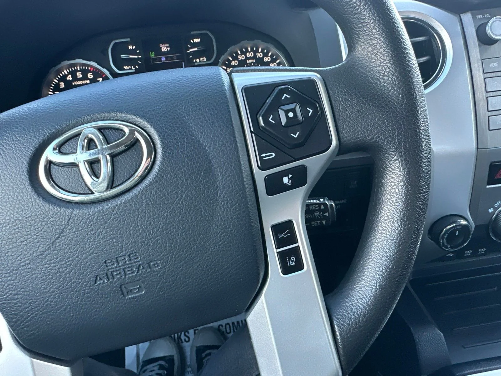 Used 2020 White Toyota SR5 image 50