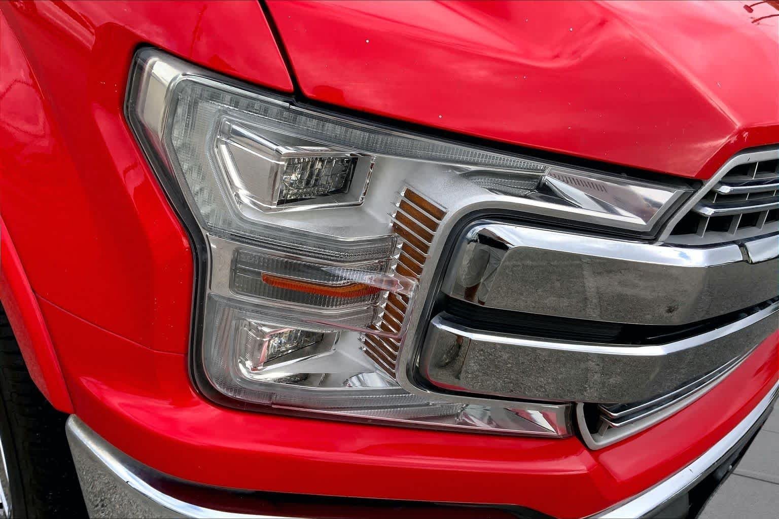 Used 2019 Race Red Ford LARIAT image 28