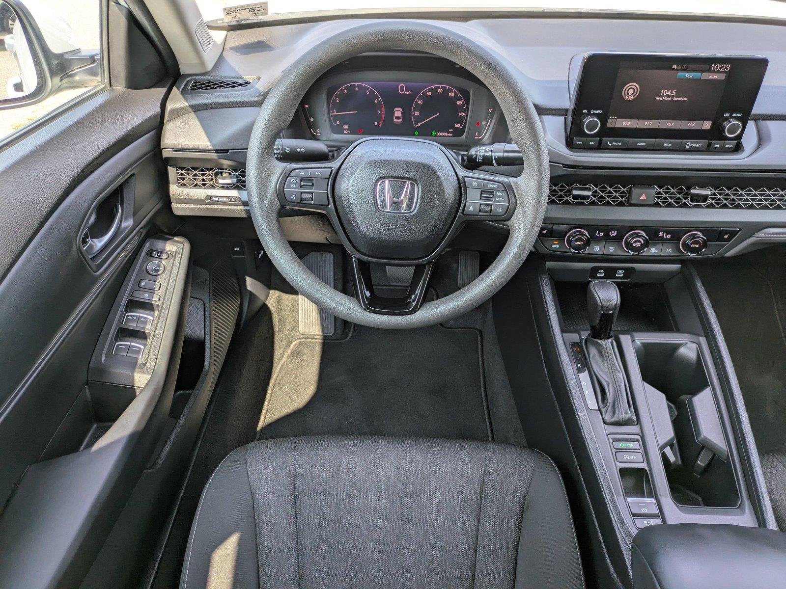 Used 2023 Platinum White Pearl Honda EX image 15