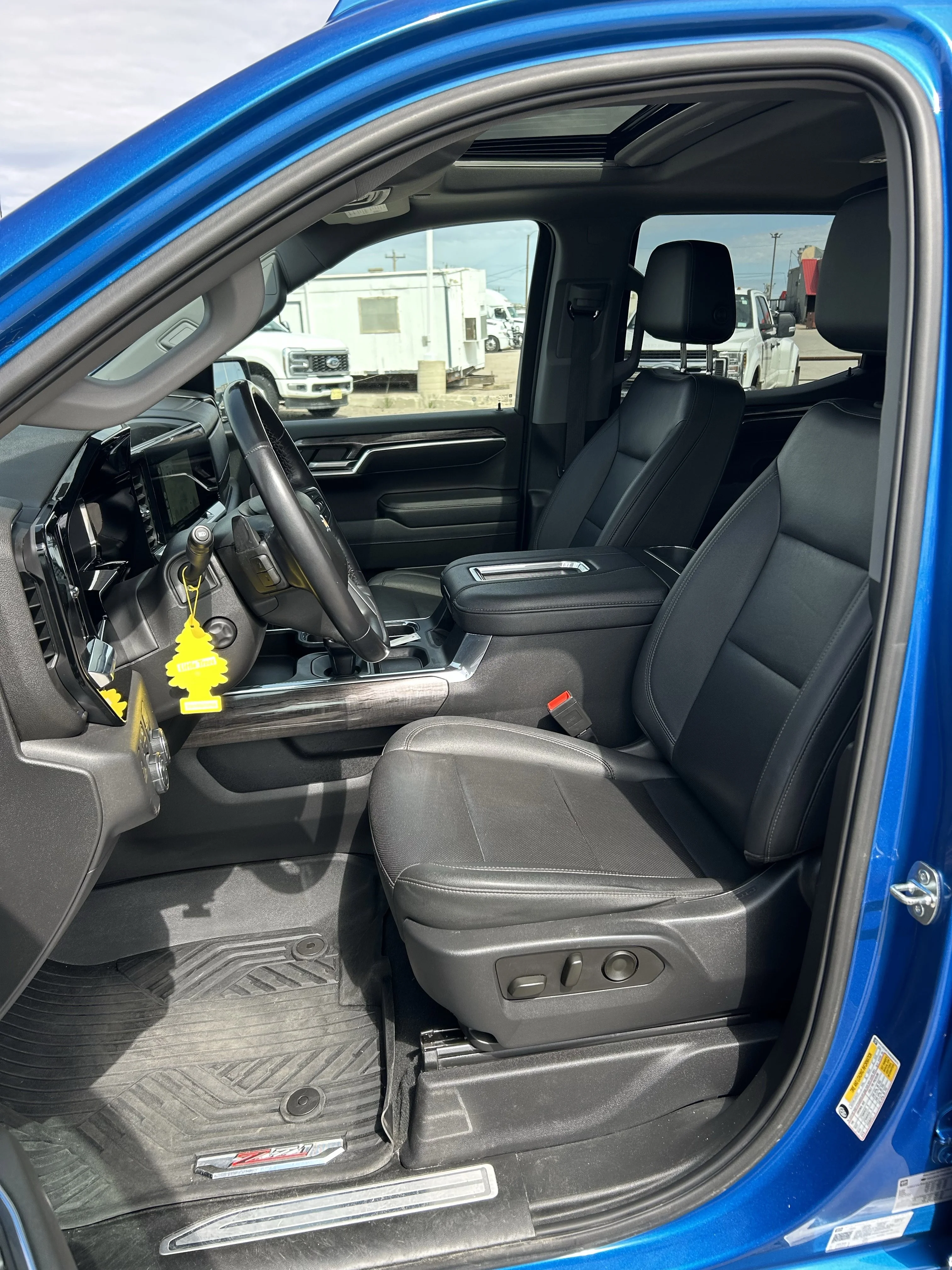 Used 2022 Glacier Blue Metallic Chevrolet LTZ image 10