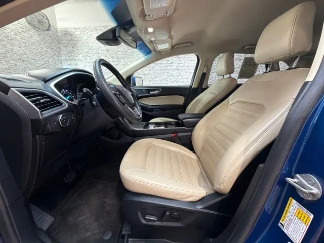 Used 2020 Atlas Blue Metallic Ford SEL image 21